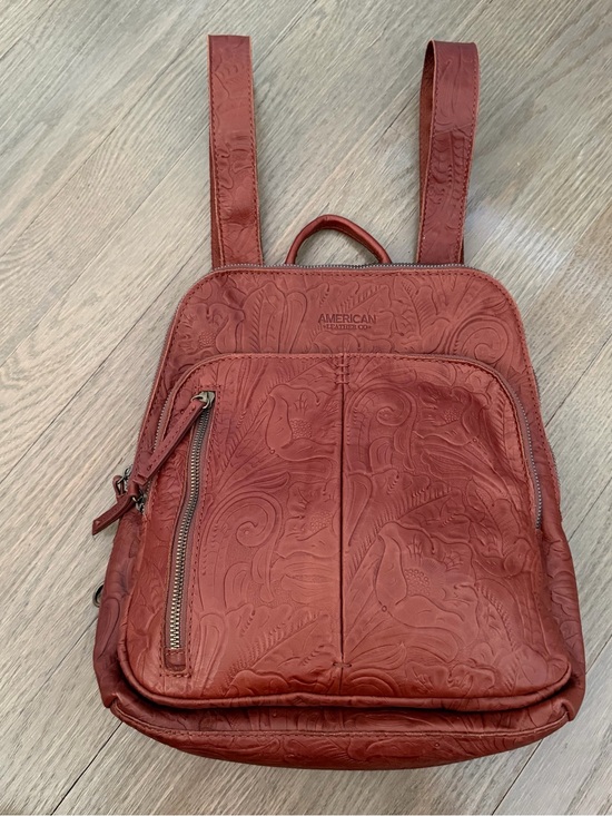 cole haan leather flap backpack Women's Alexandria Medium Color:Gilded Minnow YGroup_discovery45lbackpack Nike Brasilia Backpack Kids Interior slip and zip